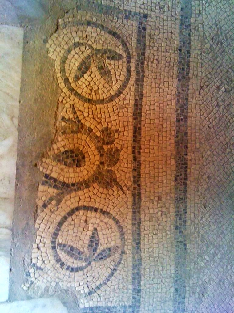 Detail of a mosaic found in Pompeii